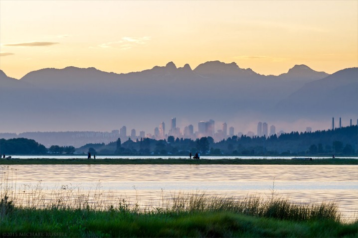 Where to find currency exchange in Burnaby and North Vancouver